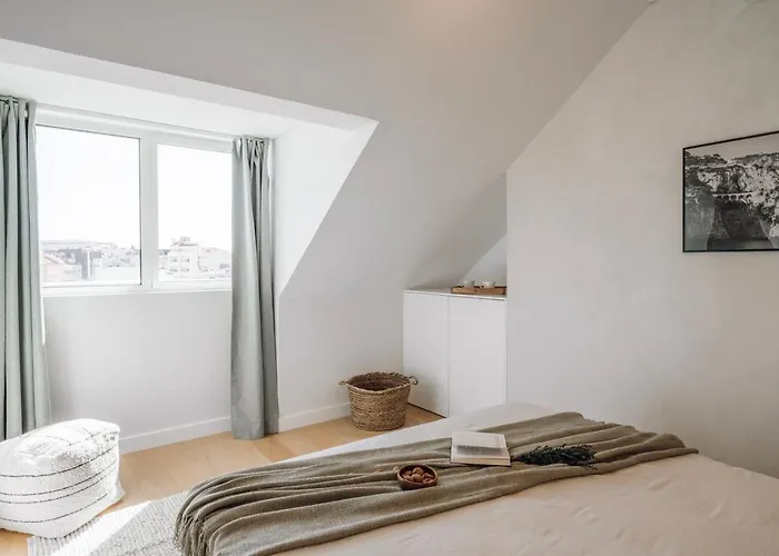 Procida - 1 Bedroom And Pool In Santo Antonio Lisboa